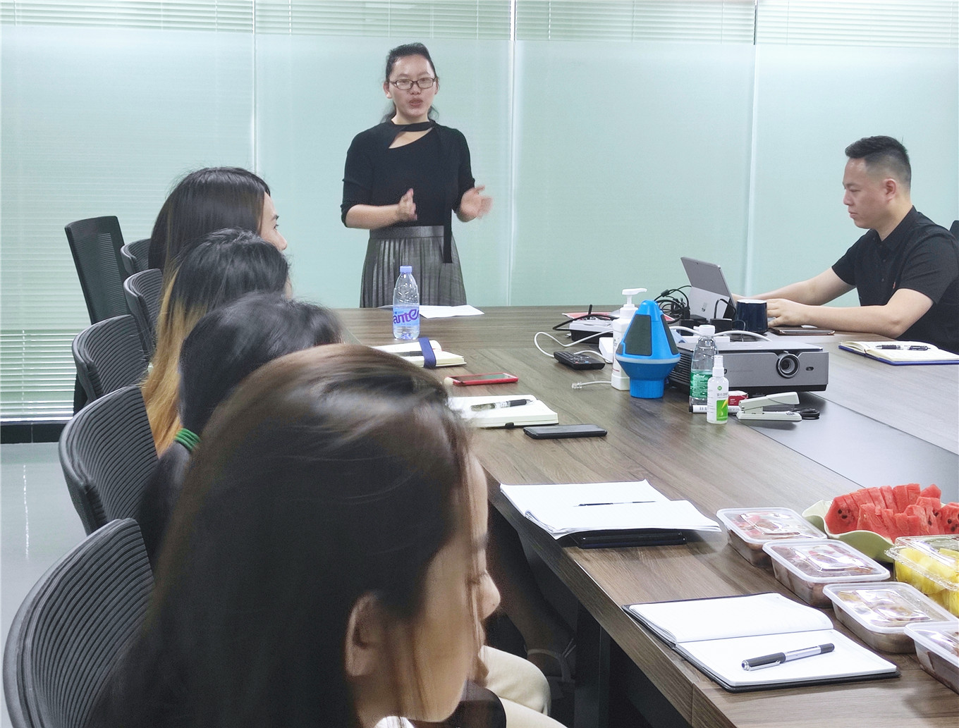2021年新葡的京集團8814第一季度總結(jié)暨第二季度啟動大會8.jpg